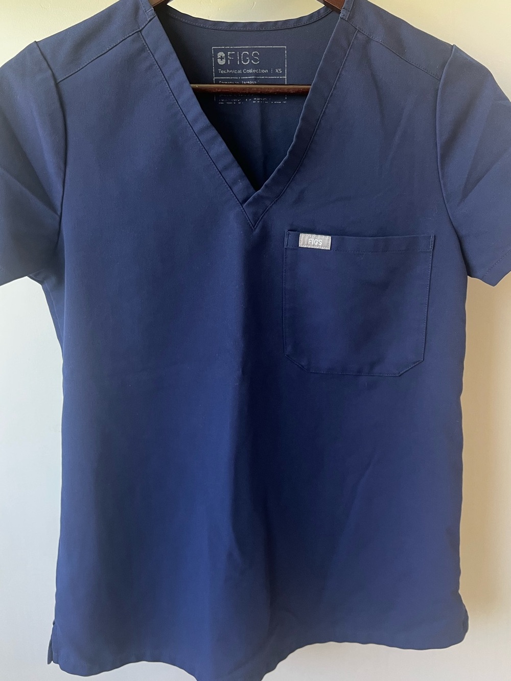 FIGS Navy Blue Catarina Scrub Top Womens XS V Neck Medical Uniform Shirt Nurse